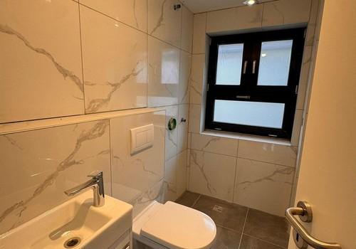Gäste WC mit Dusche