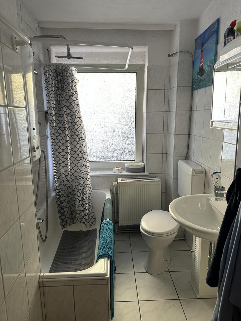 Badezimmer mit Badewanne
