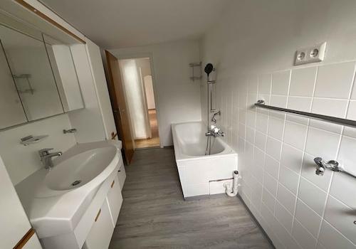 1 OG_Badezimmer_www.villingen.immobilien