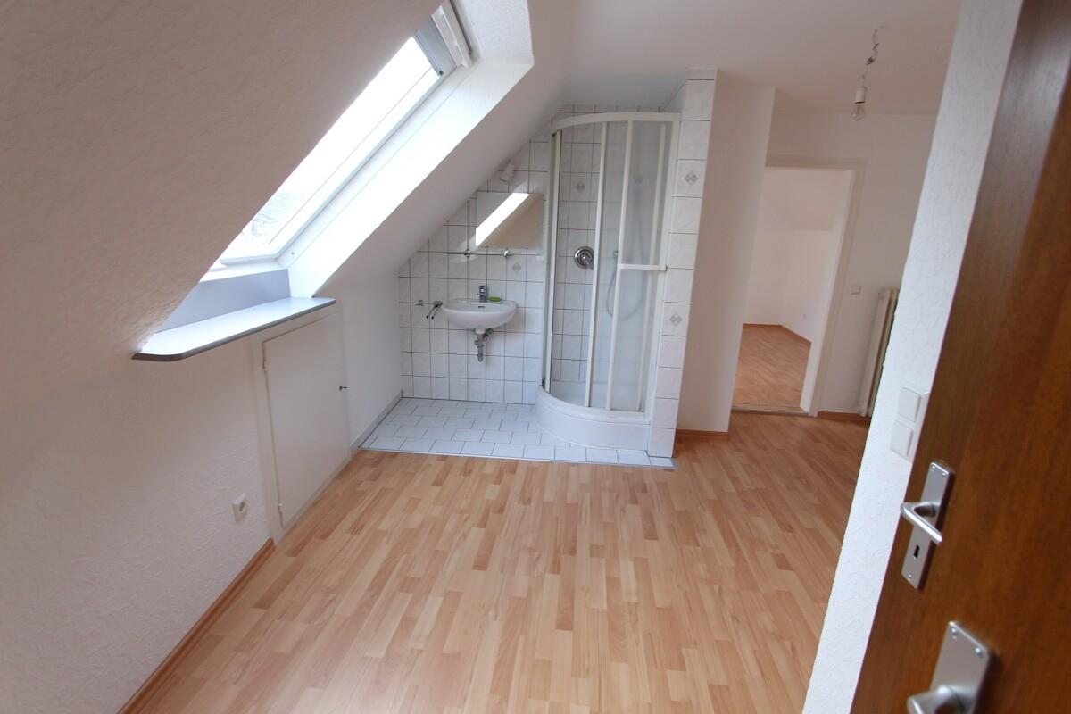 2 OG_Ankleide/Dusche_www.villingen.immobilien