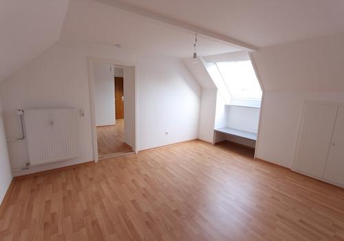 2 OG_Schlafen_www.villingen.immobilien