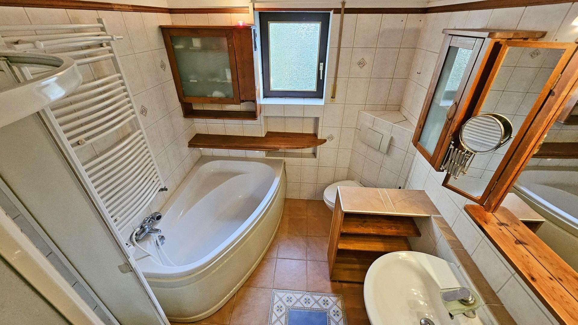 Badezimmer EG