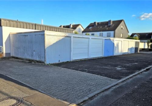 Garage + Stellplatz