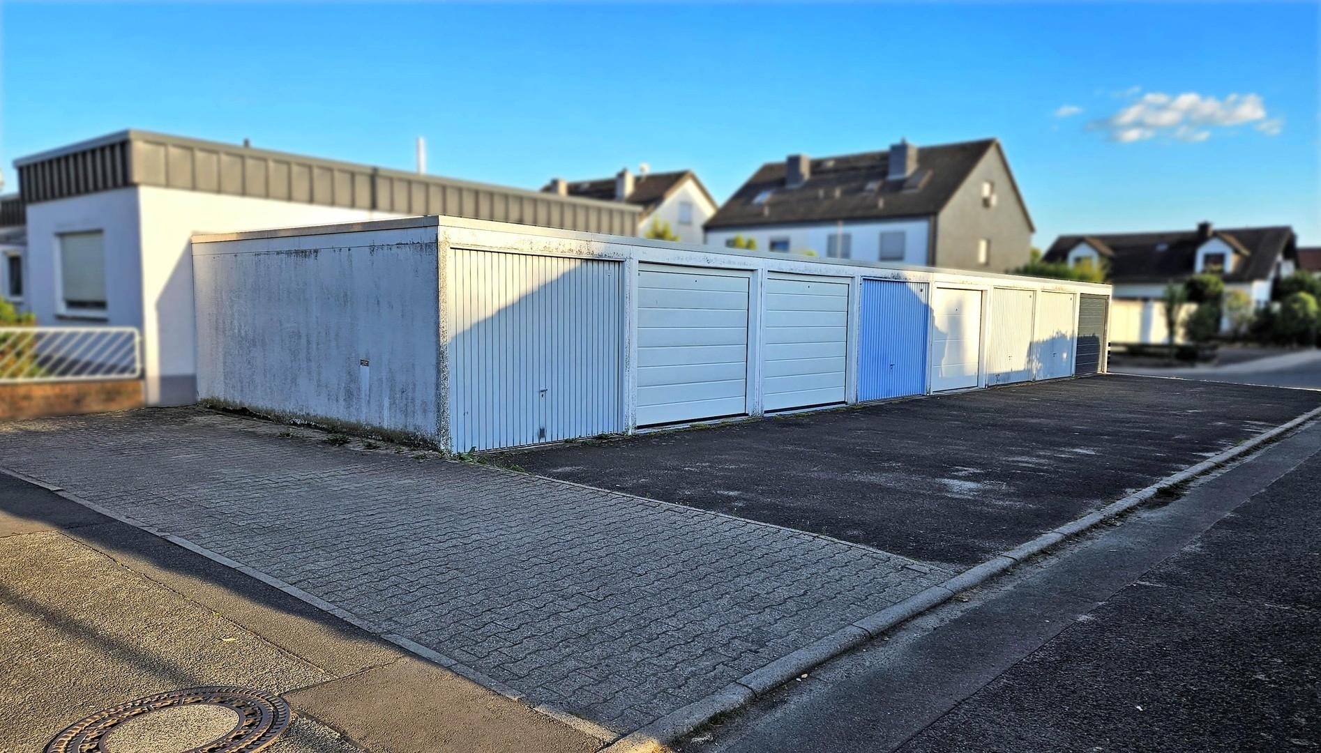 Garage + Stellplatz