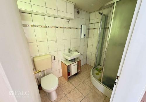 Badezimmer im Erdgeschoss