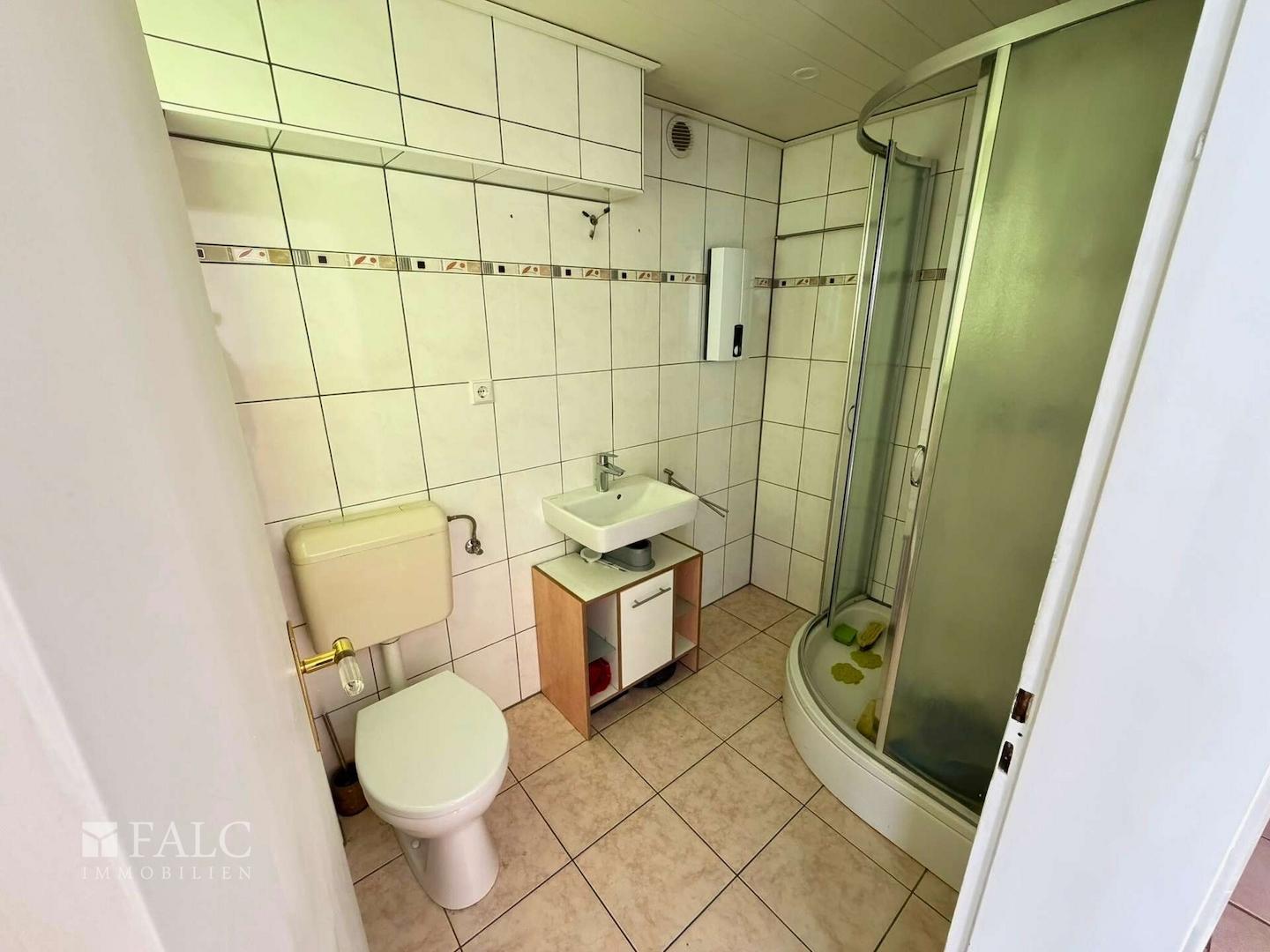Badezimmer im Erdgeschoss