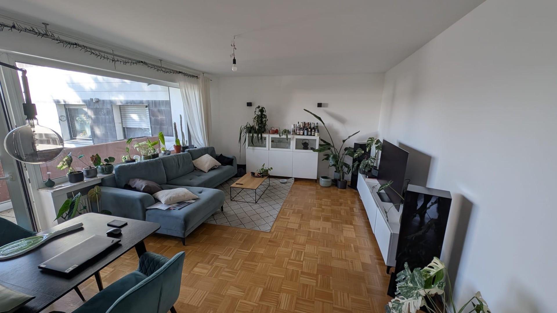 großes Wohnzimmer