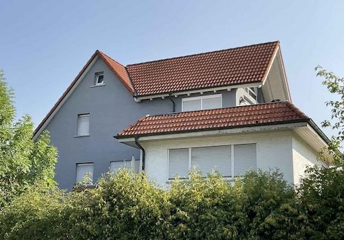 Außenansicht_Straßenseite_www.villingen.immobilien