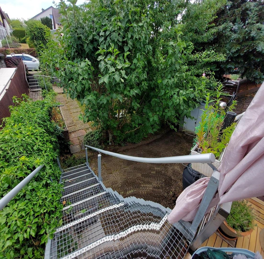 Treppe in den Garten