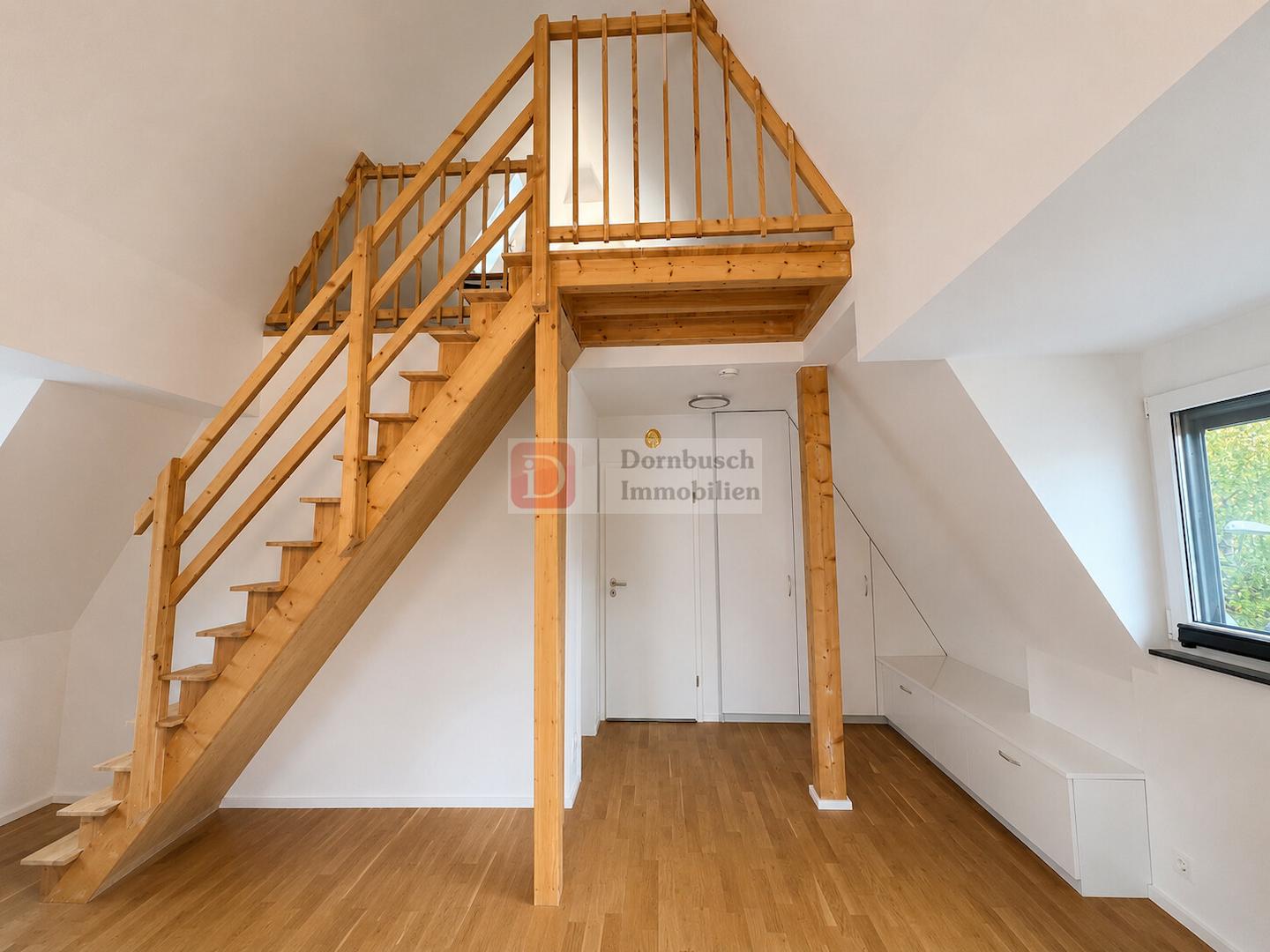 Zugang zum Dachstudio
