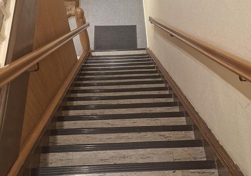 Treppe aus der Wohnung