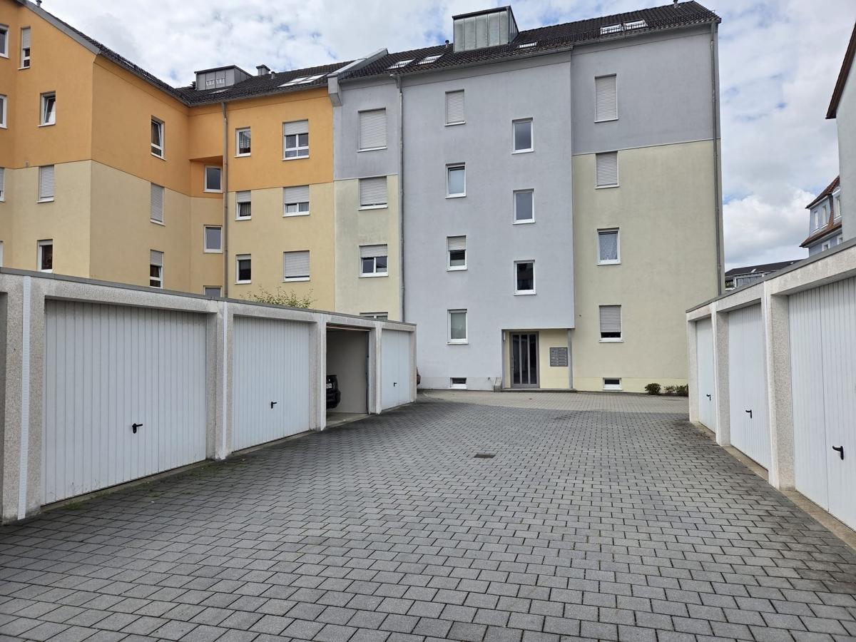 Garagen zum Haus