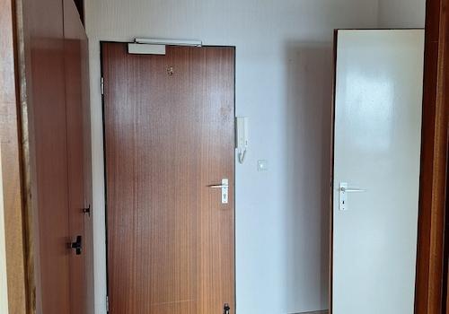 Flur mit Einbauschrank