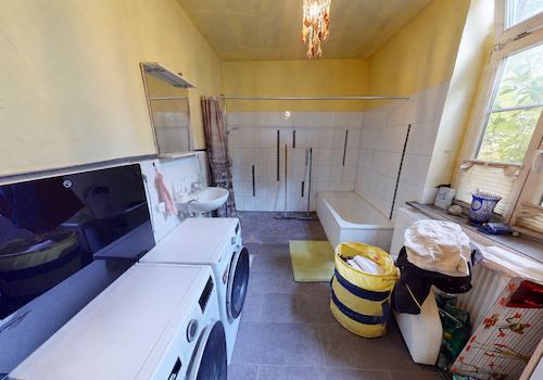 Wohnung Erdgeschoss rechts - Badezimmer