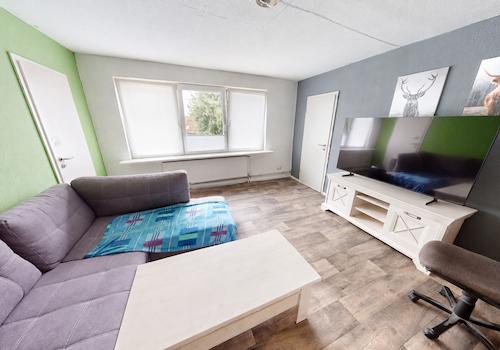 Wohnung 2 Obergeschoss rechts - Wohnzimmer