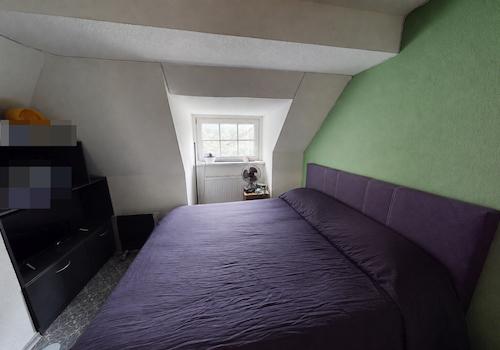 Wohnung 2 Obergeschoss rechts - Schlafzimmer