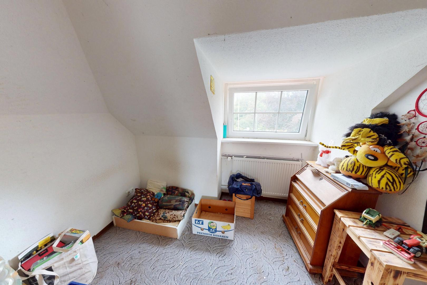 Wohnung 2 Obergeschoss rechts - 2. Schlafzimmer