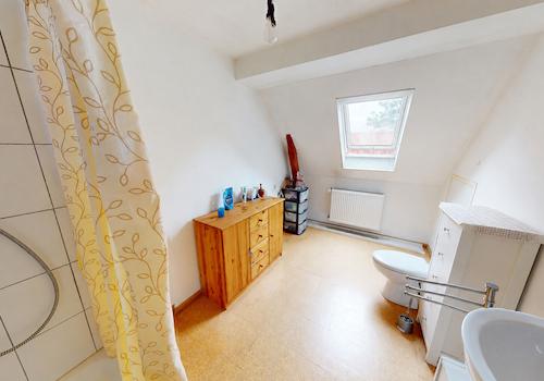 Wohnung 2 Obergeschoss rechts - Badezimmer