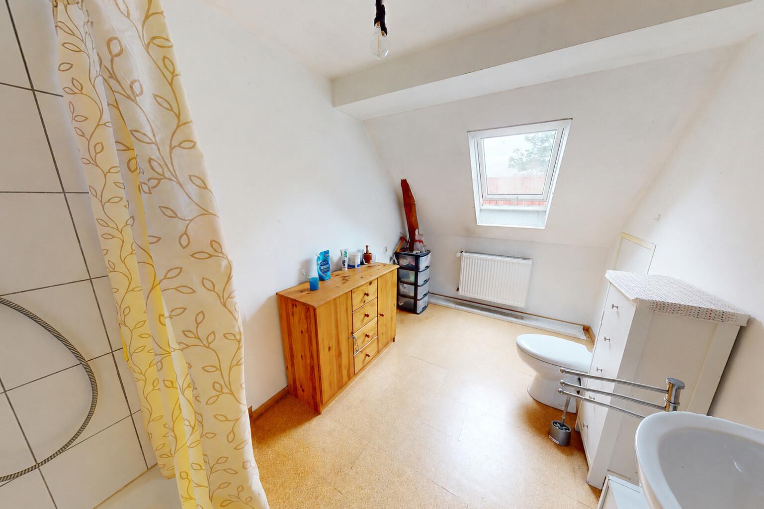 Wohnung 2 Obergeschoss rechts - Badezimmer
