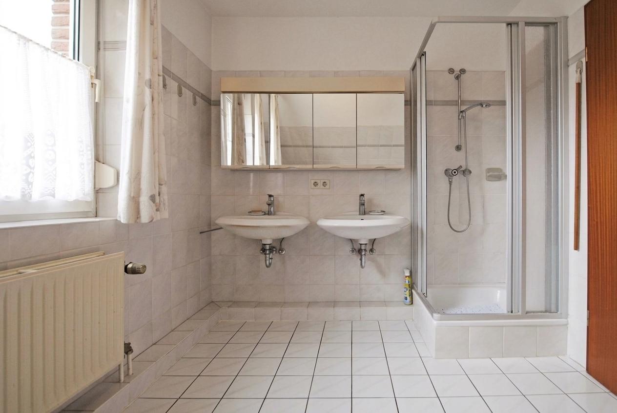 Das Vollbad mit Dusche 