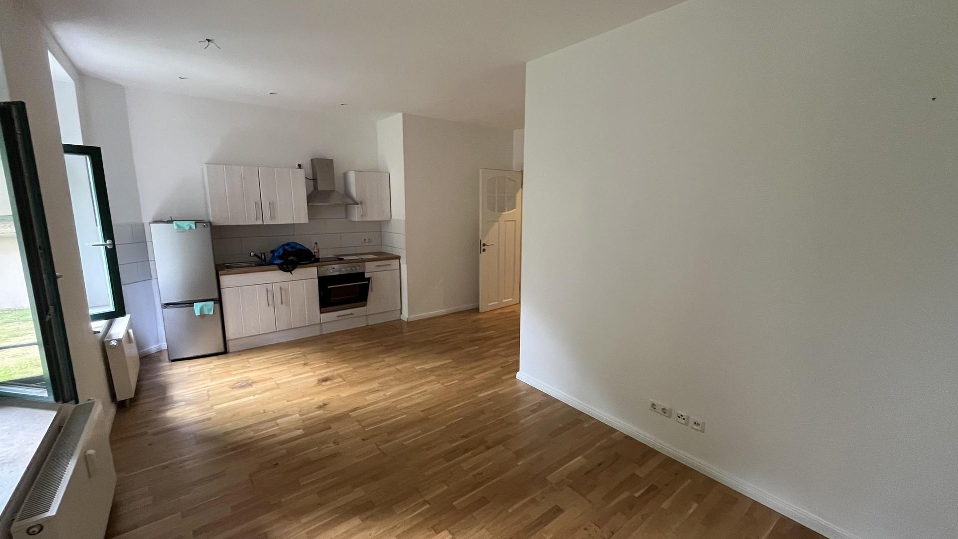 Wohnzimmer mit Küche 