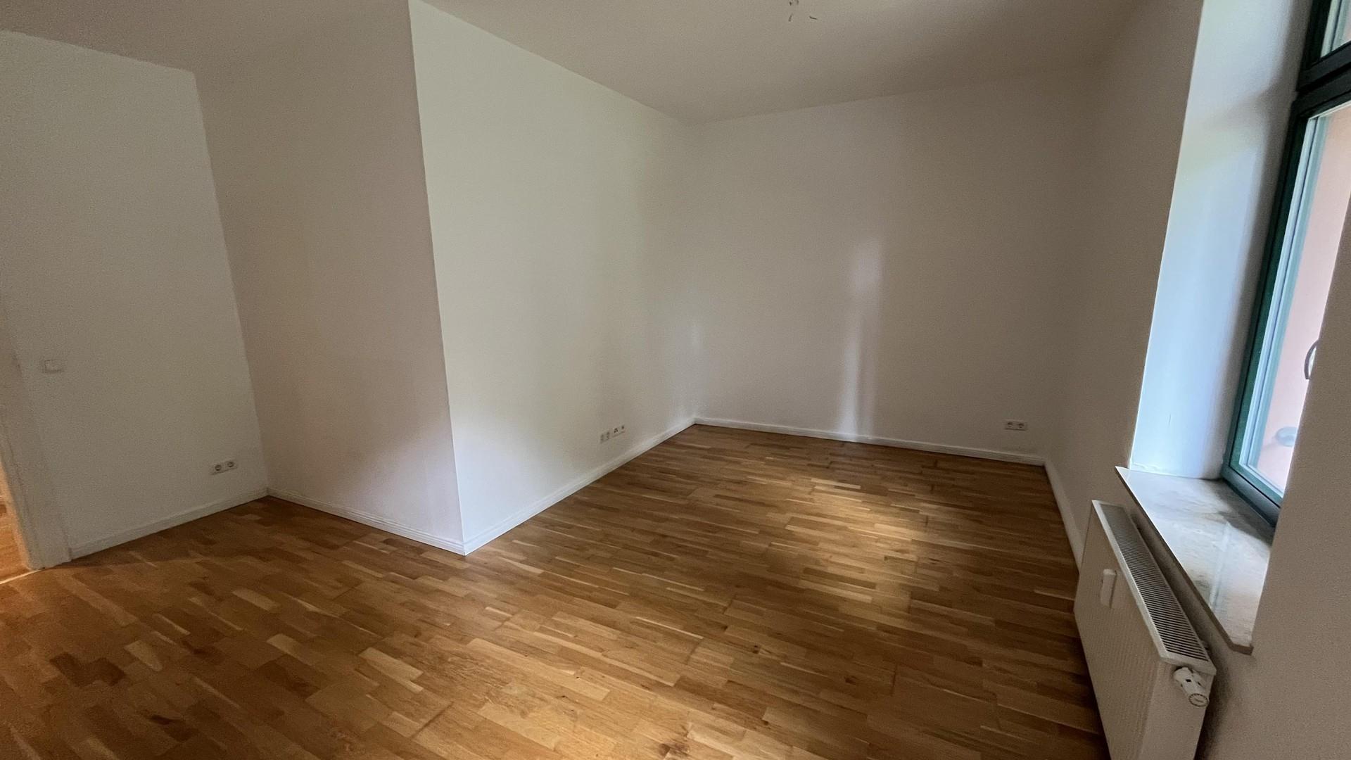 Wohnzimmer mit Küche 