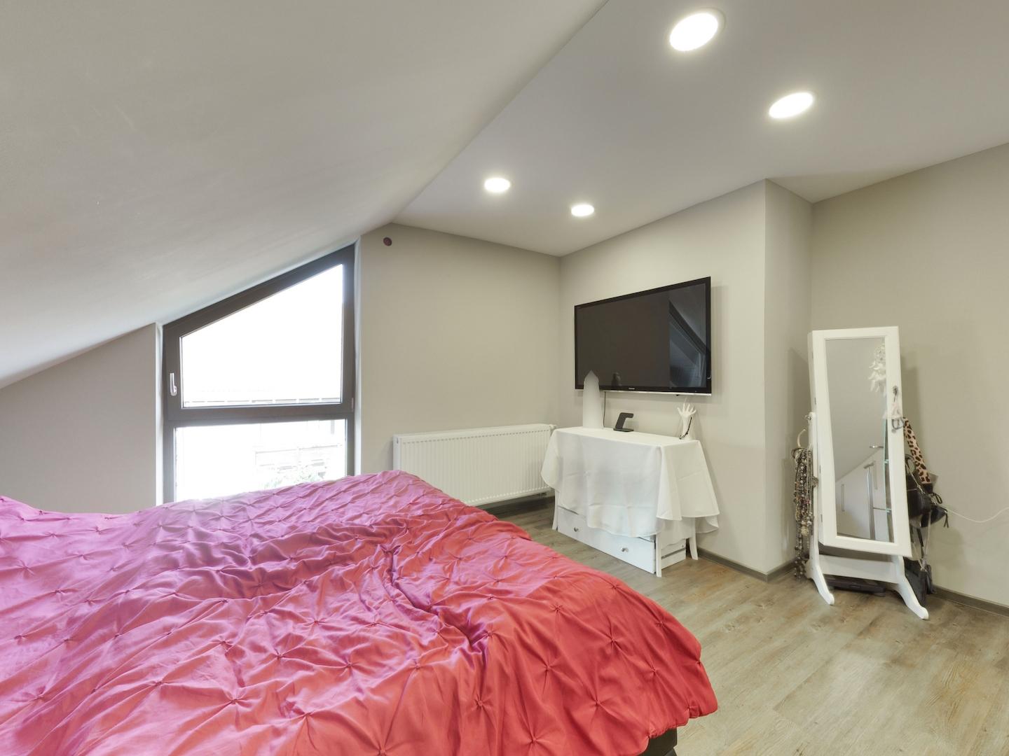 Schlafzimmer DG