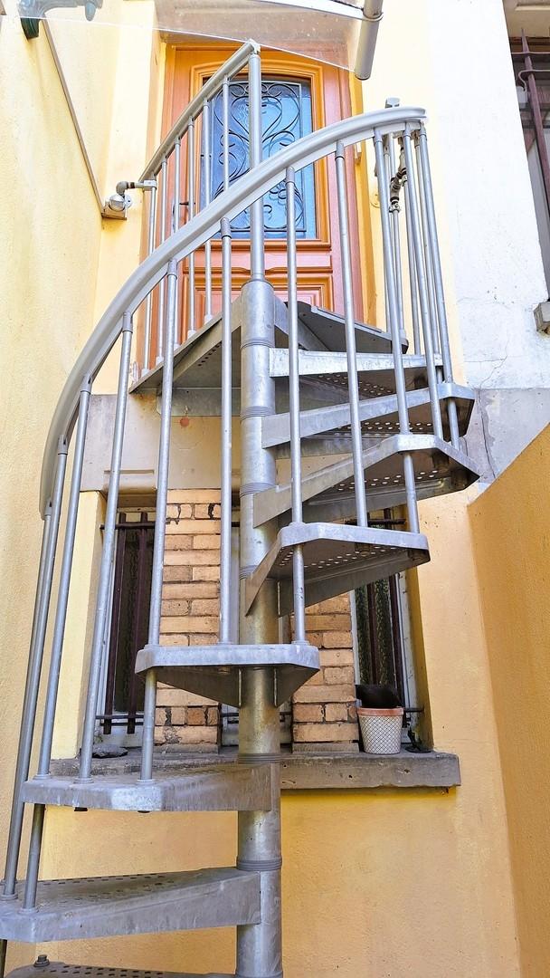 Wendeltreppe zu oberen Etagen