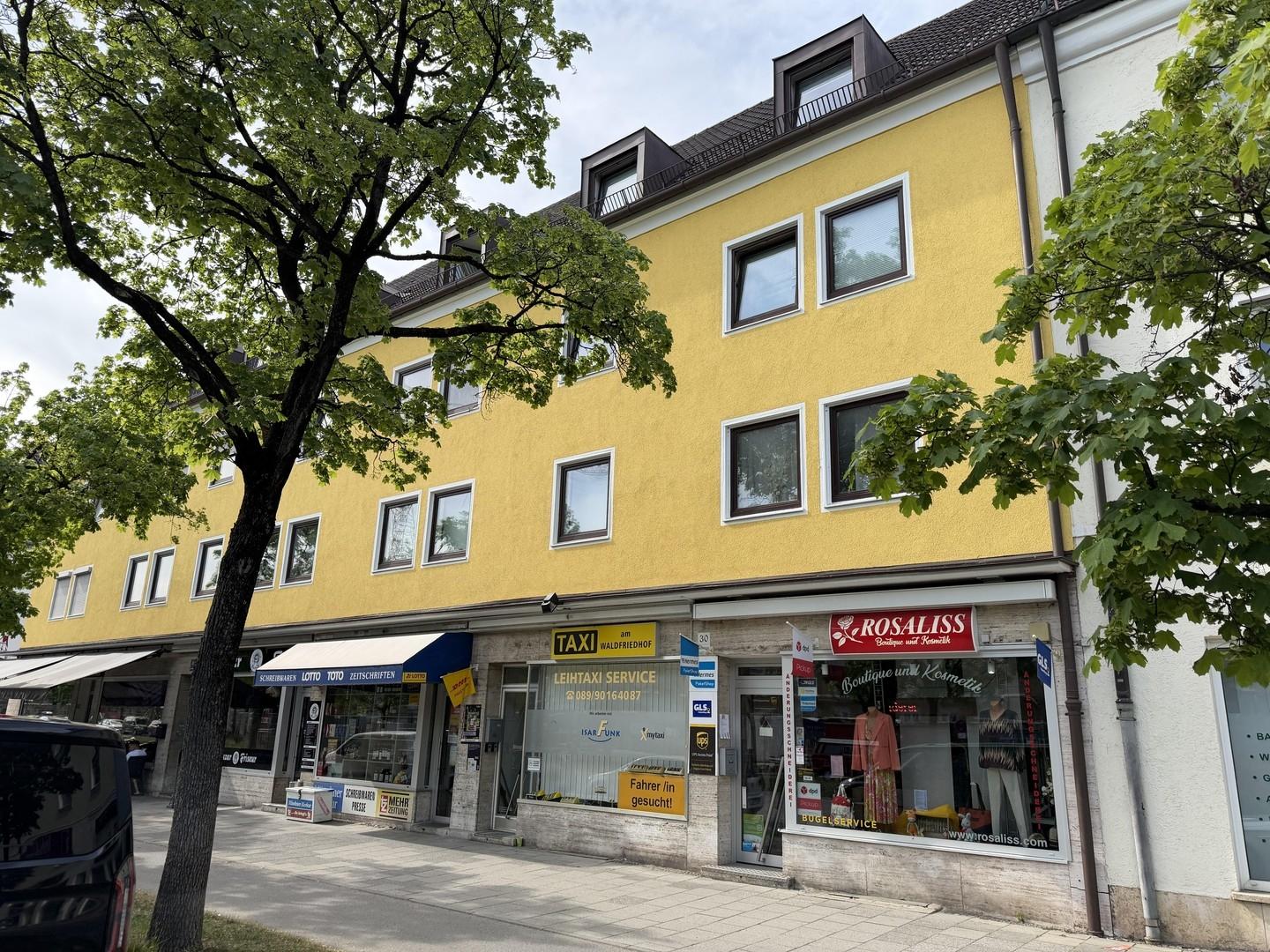 Ansicht Gebäude von vorne