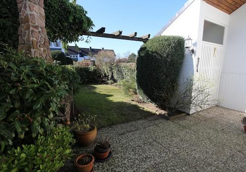 Terrasse + Garten