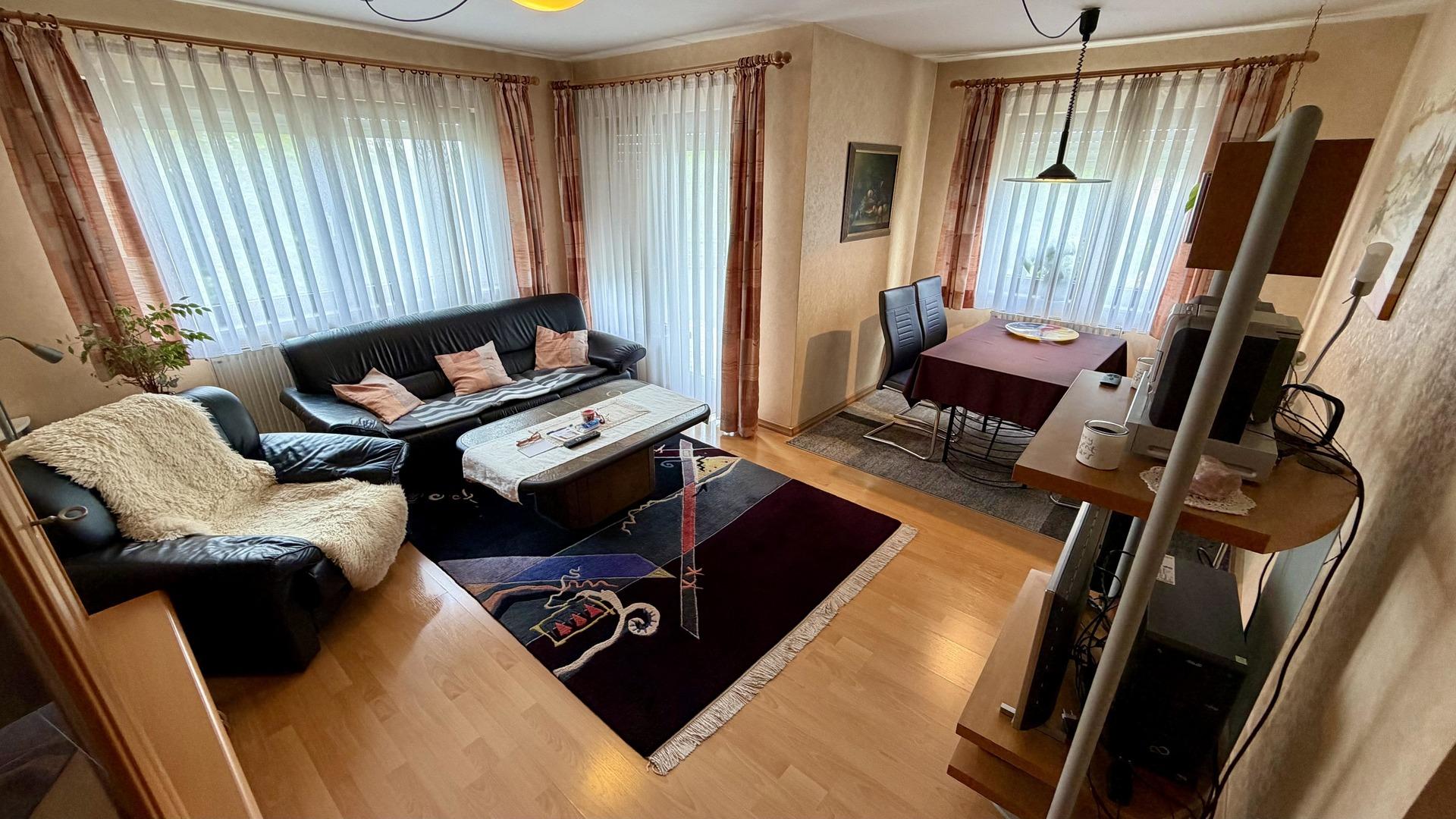 Wohn-/Esszimmer