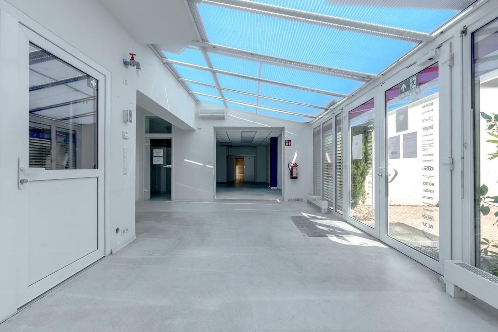 Büro Glasempfang
