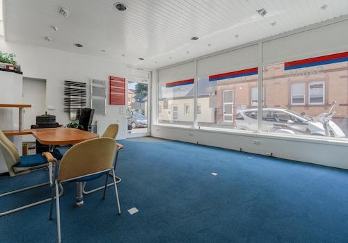 Showroom früher eingerichtet