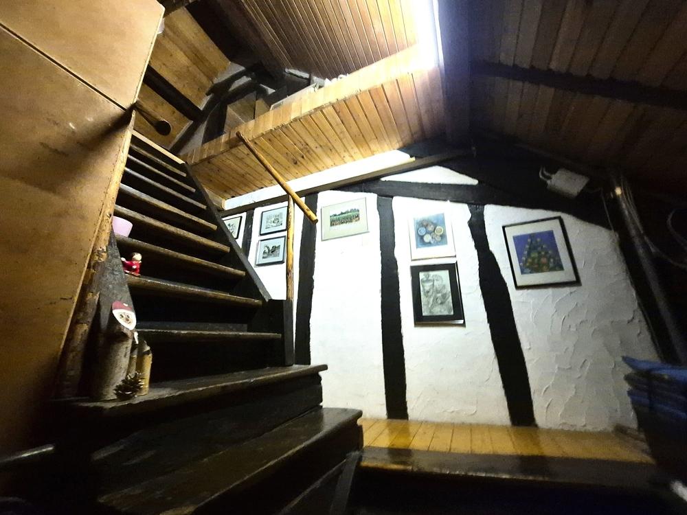 Treppe zum Spitzboden