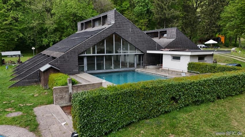 Schwimmbad