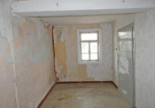 Altbau Zimmer (2)