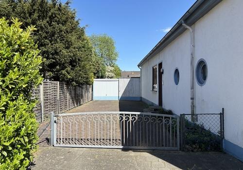 Zufahrt/Garage