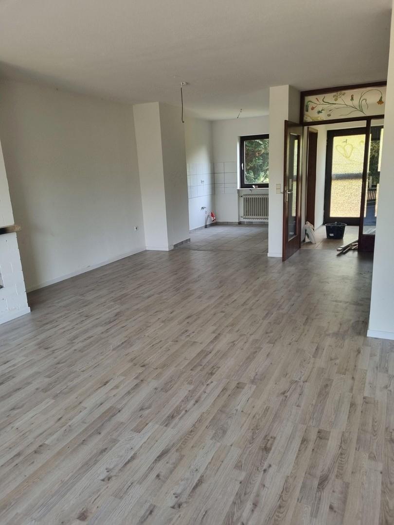 Blick in Küche / Eingang EG