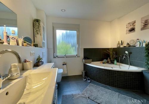 Bad Wanne, Dusche