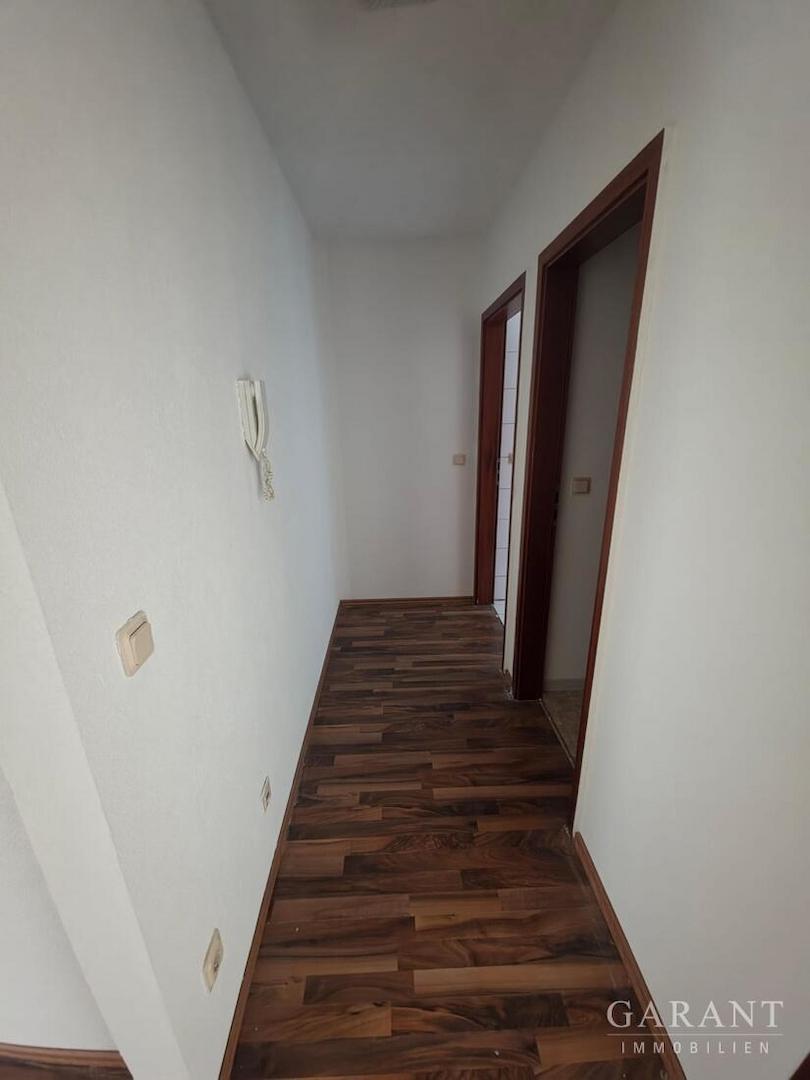 Flur Ansicht 2 richtung Bad