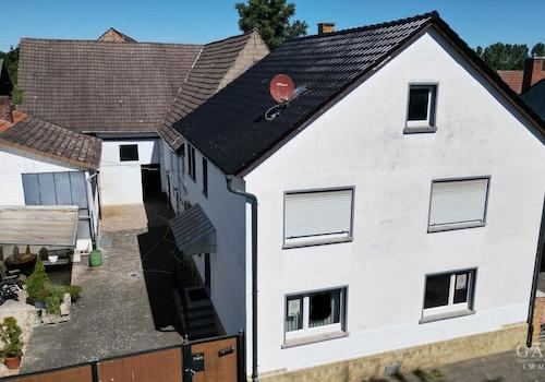 Straßenansicht