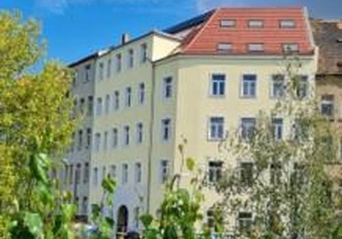 Süd/West Ansicht v. Straße