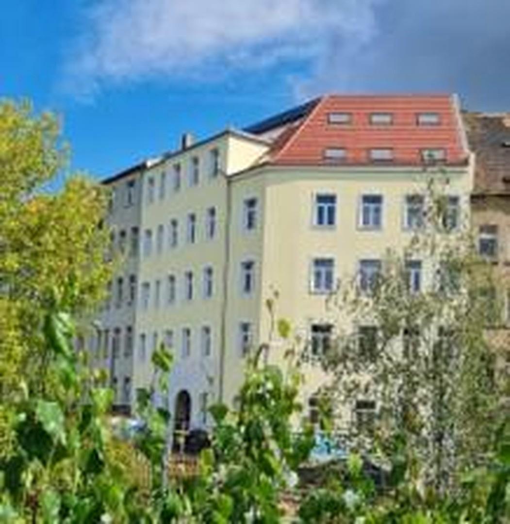 Süd/West Ansicht v. Straße