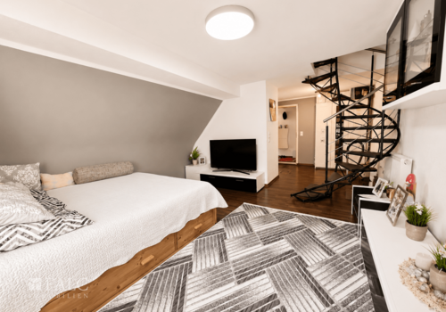 Schlafzimmer DG