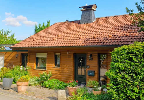 Frontansicht Haus mit Eingang