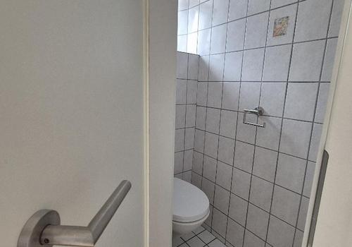 EG separates Gäste WC