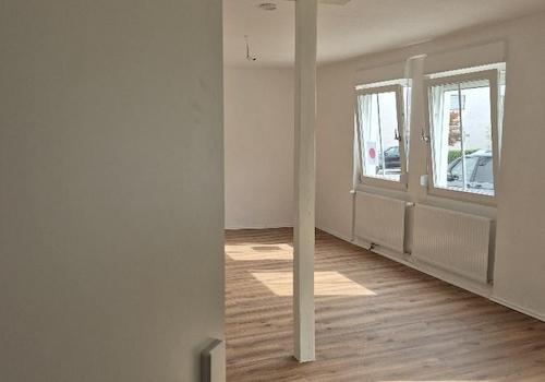 EG Wohnungseinang