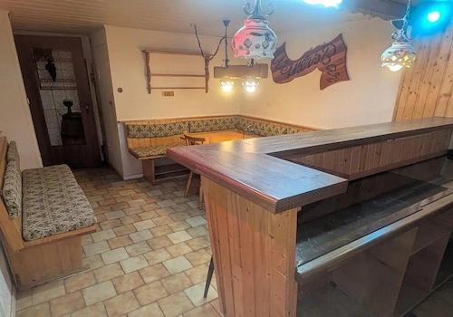 UG Bar