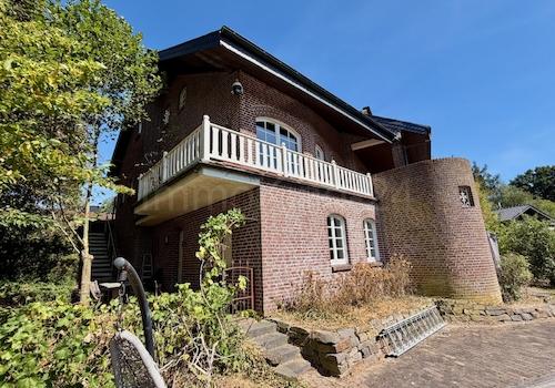 RÜCKANSICHT ZUM TURM