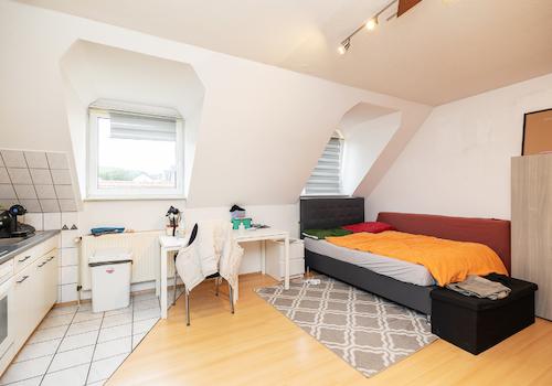 Wohnen/Kochen/Schlafen (DG rechts/Hinterhaus)